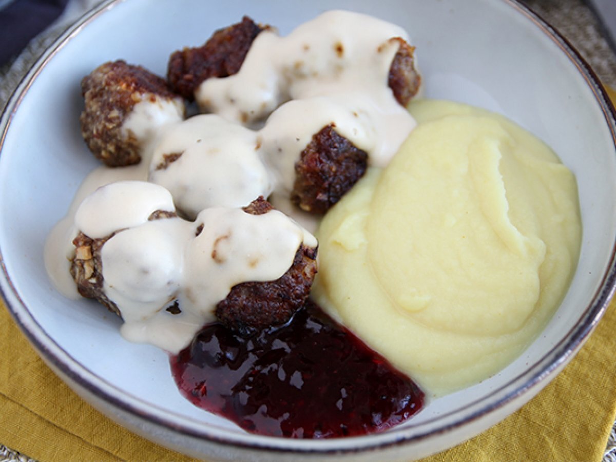 IKEA meatballs with sauce - photo 5