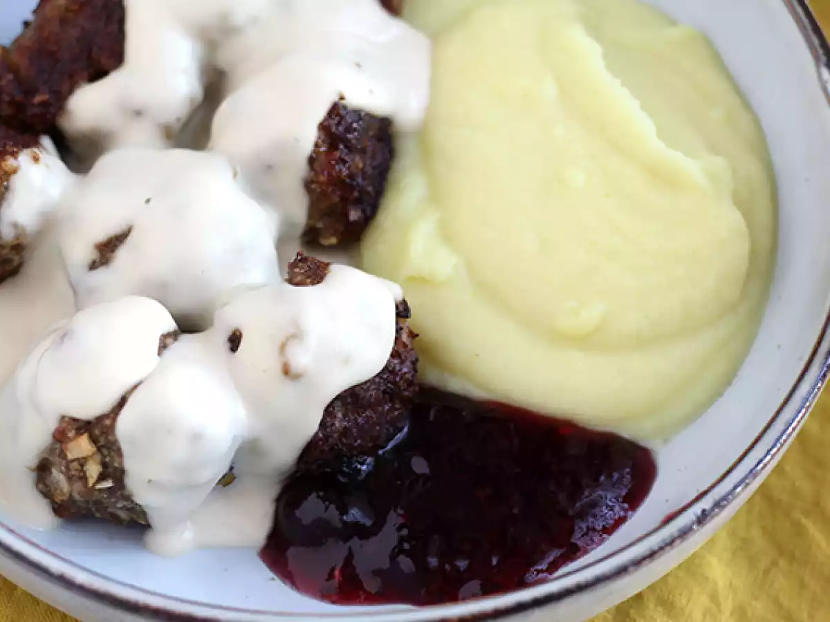 Ikea meatballs with white sauce - photo 2
