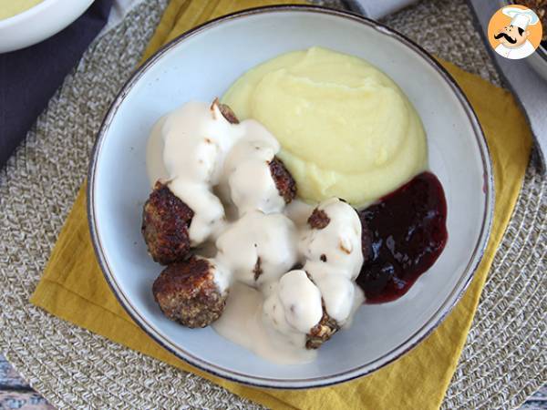 Ikea meatballs with white sauce - photo 3