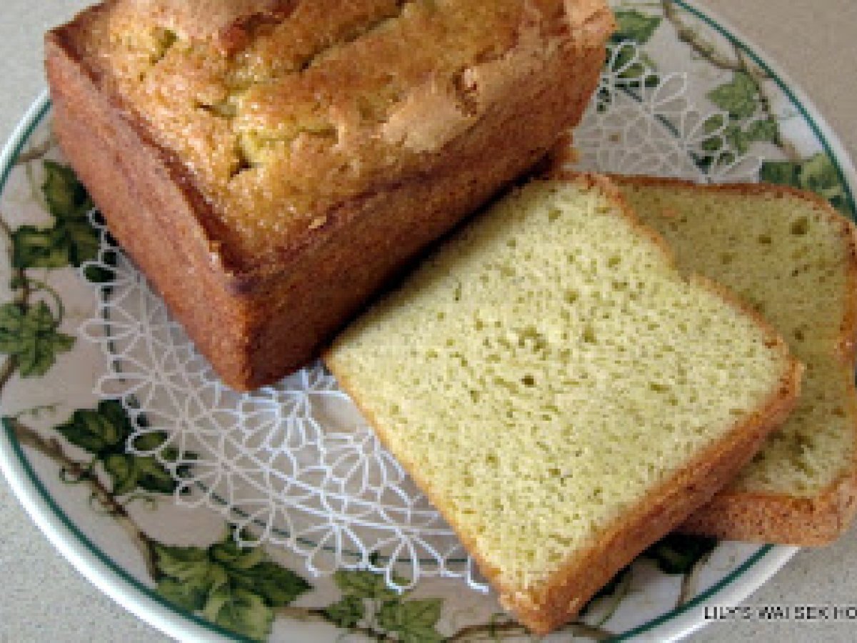 Ina Pinkney's Famous new Old fashioned vanilla bean pound cake