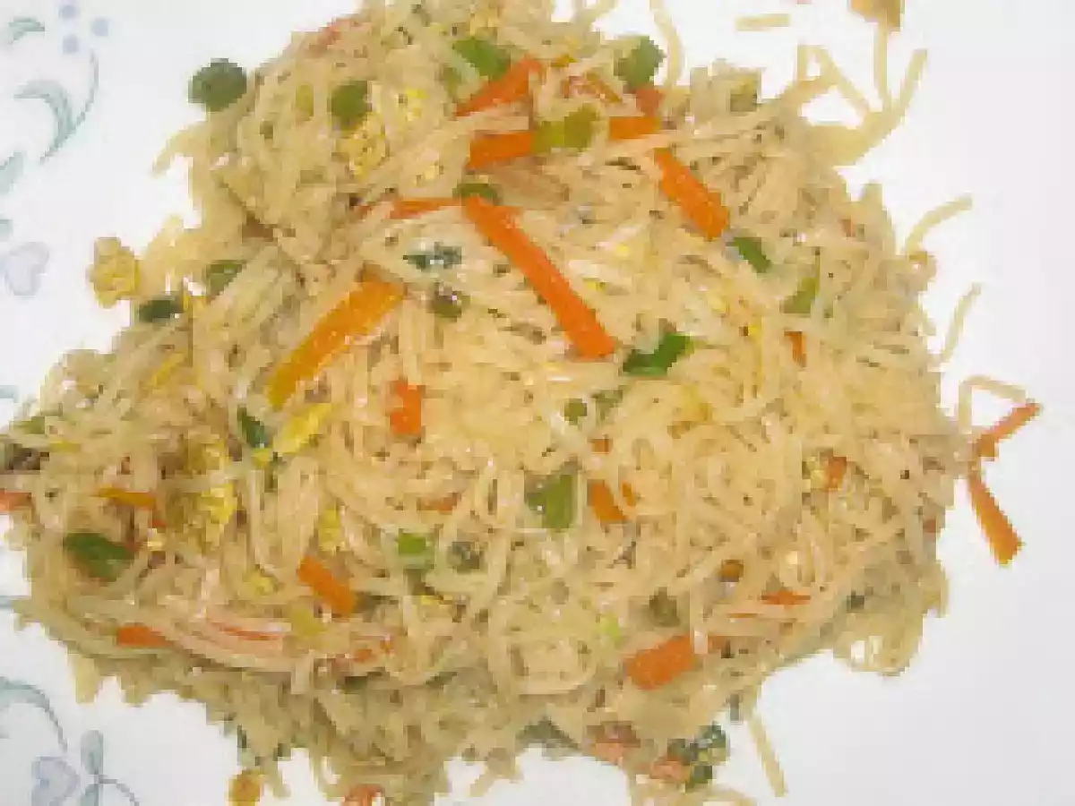 Indo Chinese Veg And Egg Noodles