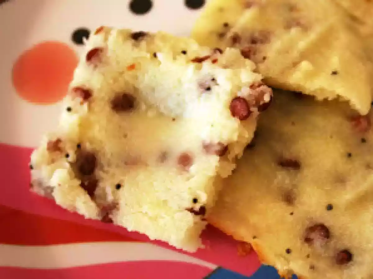 Instant Baked Rava Idli Cakes Recipe