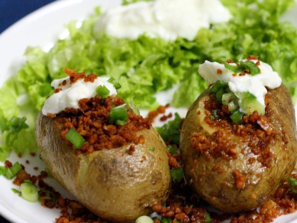 Jacket Potatoes With Chicken Mince Recipe Petitchef