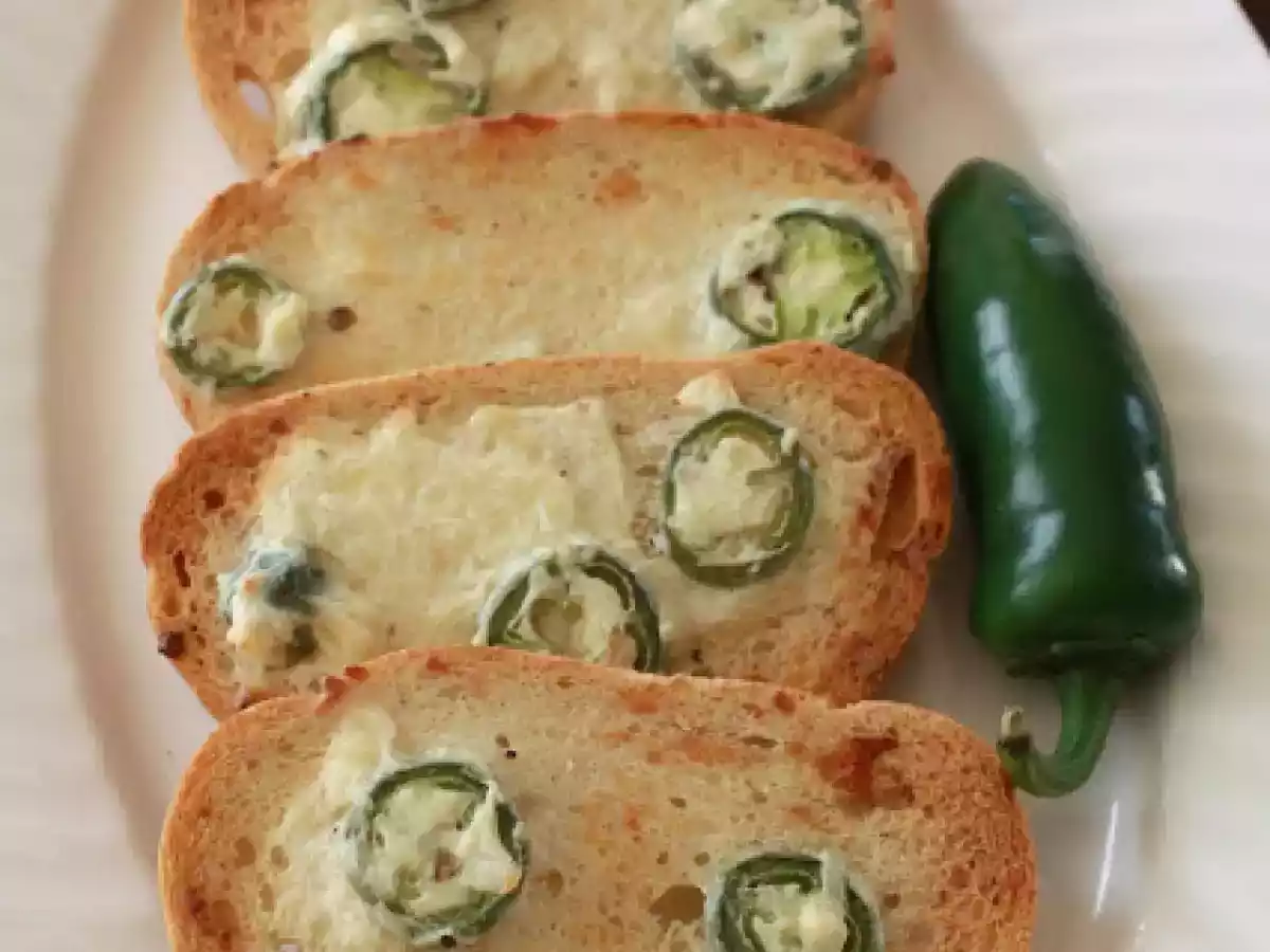 Jalapeño Crostini Crisps ~ Super Bowl Snacks Series