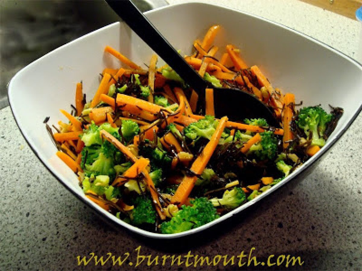 Japanese Seaweed Carrot Salad