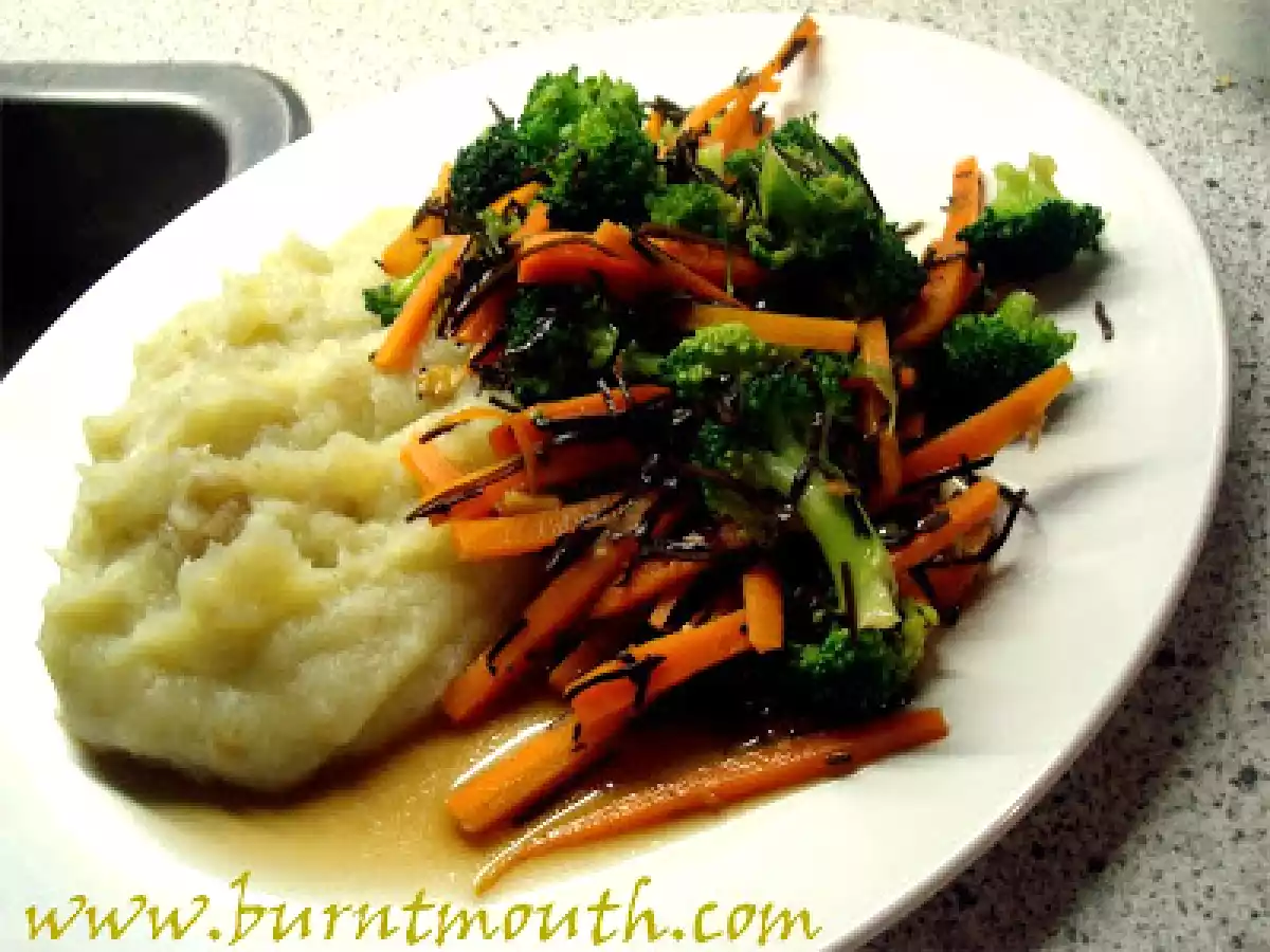 Japanese Seaweed Carrot Salad - photo 2