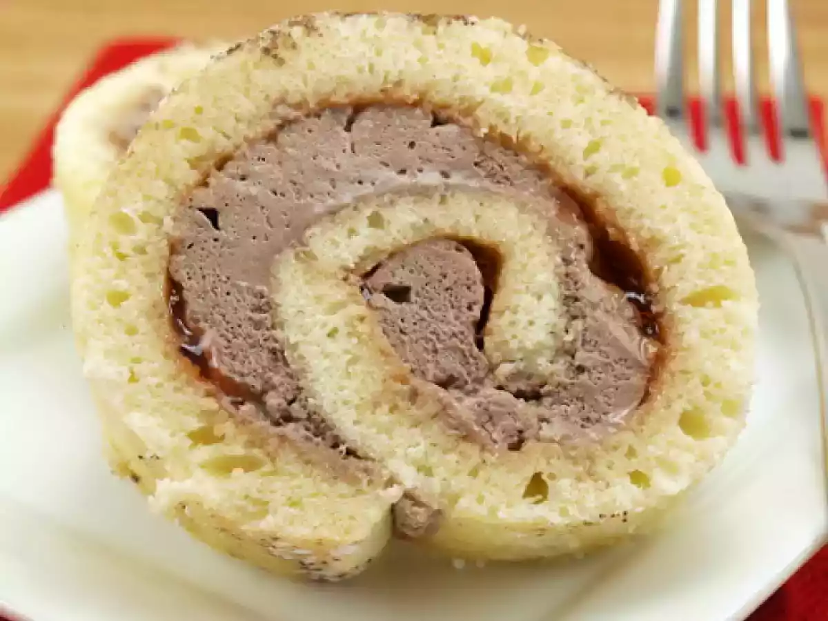 Japanese Shortcake Jelly Roll with Chocolate Whipped Cream