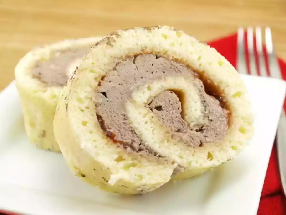 Japanese Shortcake Jelly Roll with Chocolate Whipped Cream - photo 2