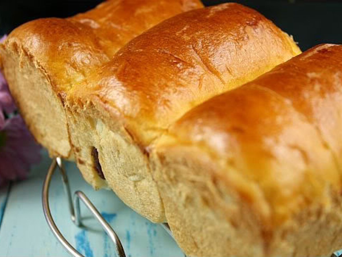 Japanese Style Red Bean Swirl Bread