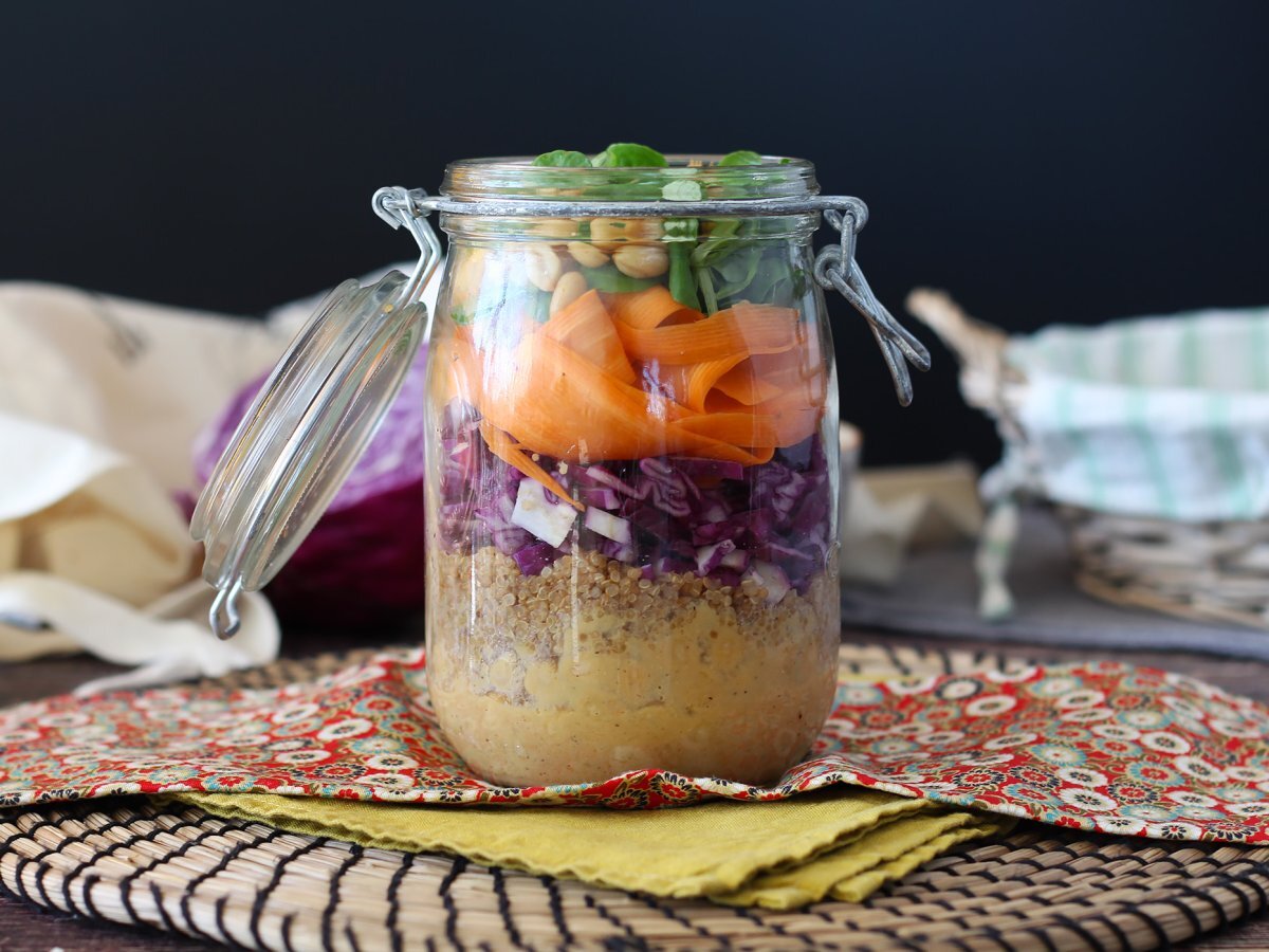 Jar salad: our easy-to-make vegetarian version