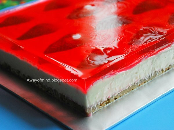 Jelly Hearts Cheesecake