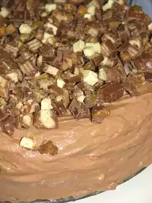 Junior's chocolate candy bar explosion cheesecake recipe