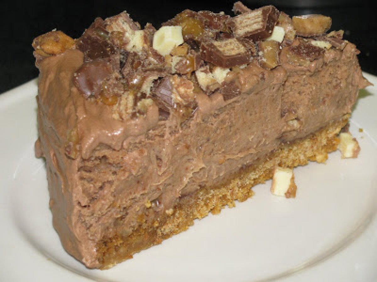 Junior's Chocolate Candy Bar Explosion Cheesecake - photo 2