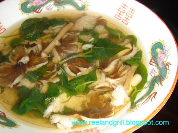 Kabuteng Mamarang (Tasty Wild Mushroom Soup)