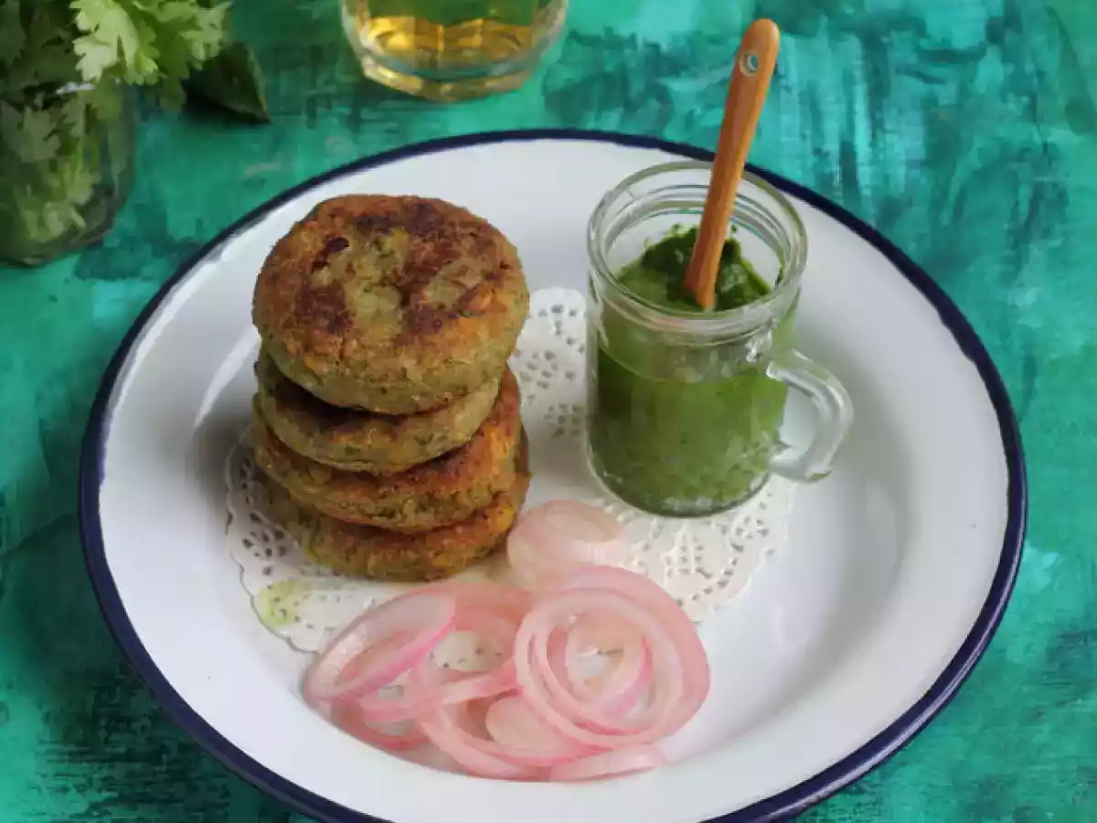 KACHE KELE KE KEBAB (RAW BANANA KEBABS) - VEGAN/ VEGETARIAN!!