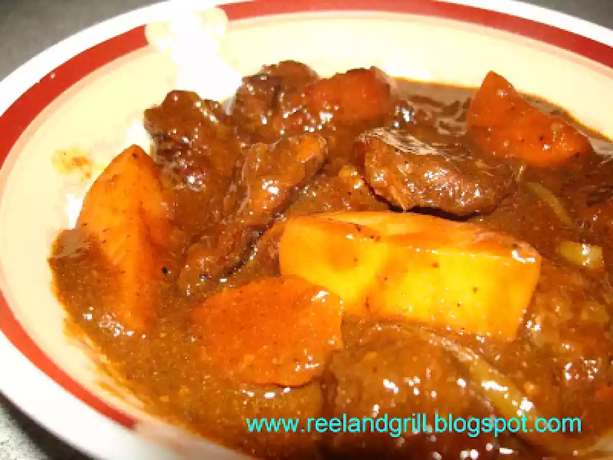 Kalderetang Baka (Beef Caldereta or Filipino Beef Stew)