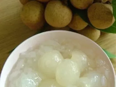 Kao Niao Piak Lumyai (Sticky Rice with Longan and Coconut Milk)
