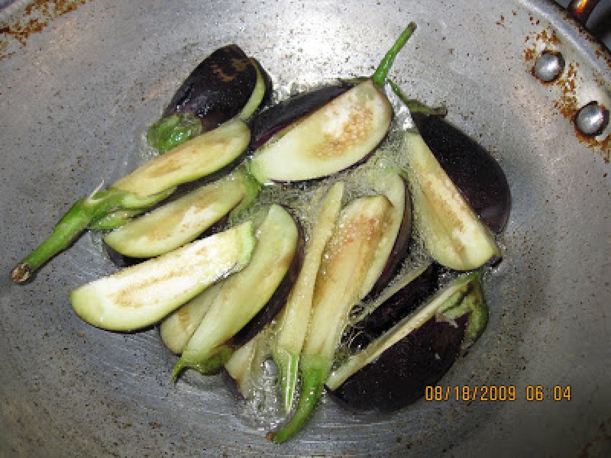 Kathirikai Puli Kulambu (Brinjal Curry) - photo 2