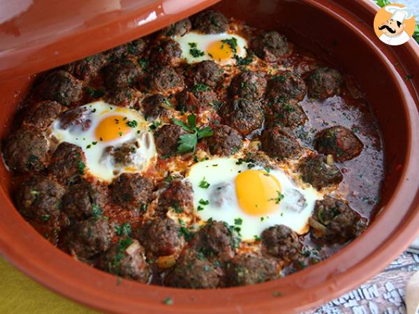 Kefta tagine (ground beef meatballs with spices and herbs)