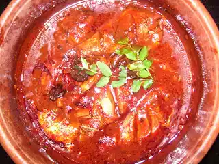 Kerala fish curry recipe (meen pattichathu)