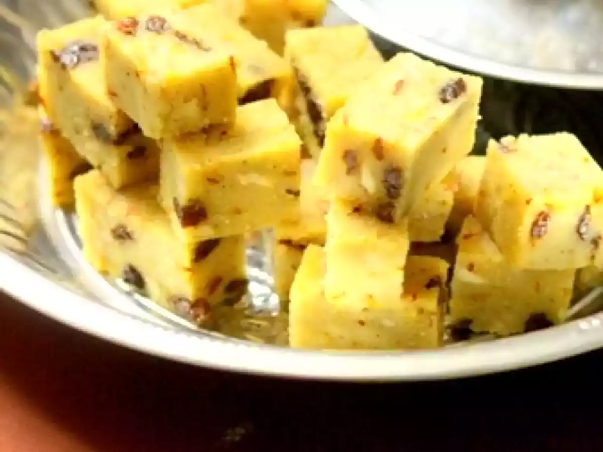 Kesari (Semolina Indian Sweet)