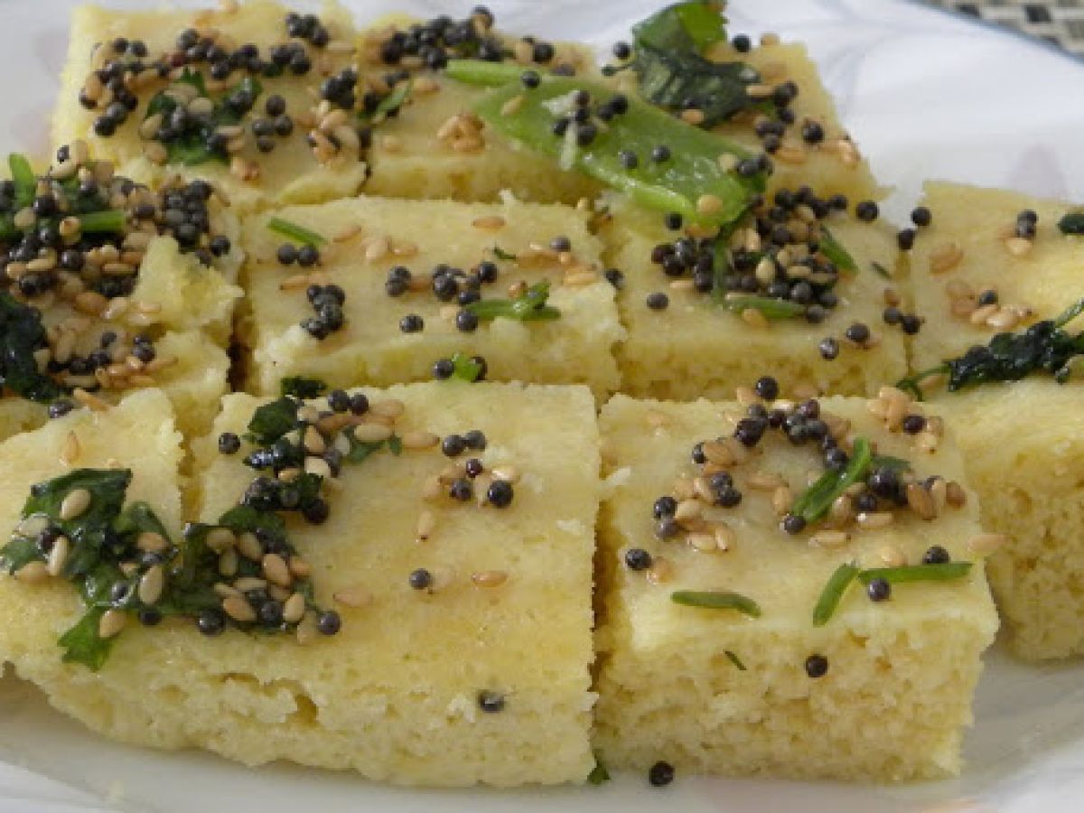 Khaman Dhokla - spongy chana dal cake