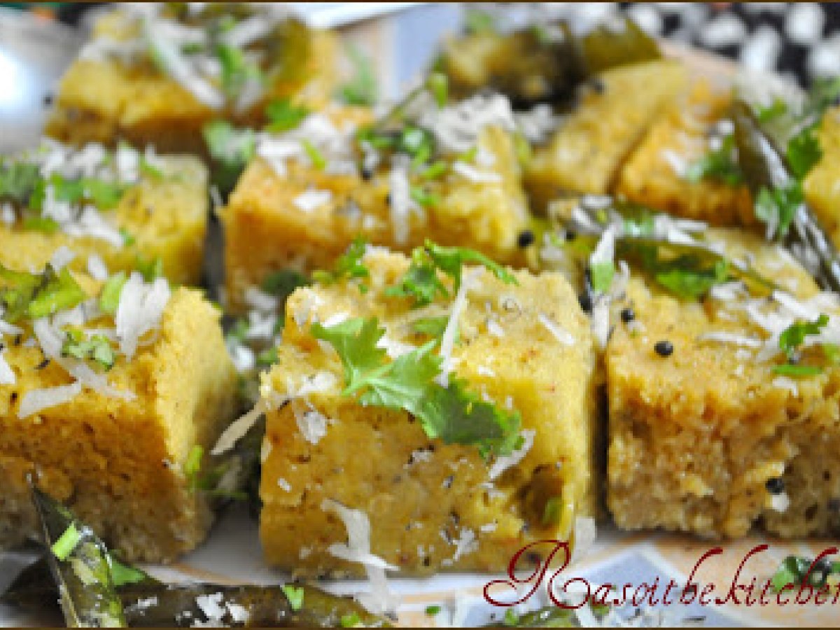 Khaman / Dhokla (Steamed Gram Flour Snack) - photo 3