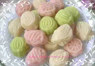 Easy khanom sam pan nee recipe: tasty coconut cream delight