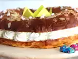 King's brioche stuffed with whipped cream, fluffy and creamy - spanish roscón de reyes, photo 2