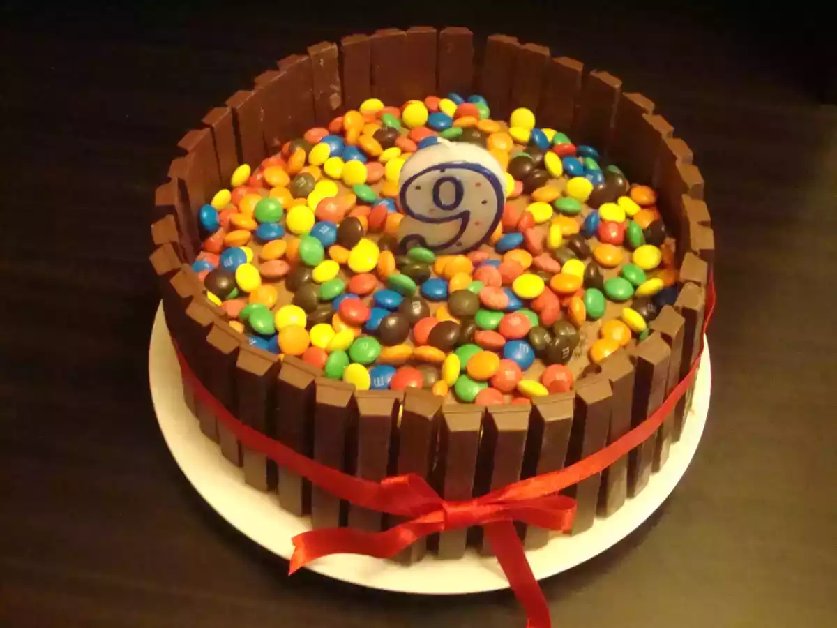 Kit Kat Cake