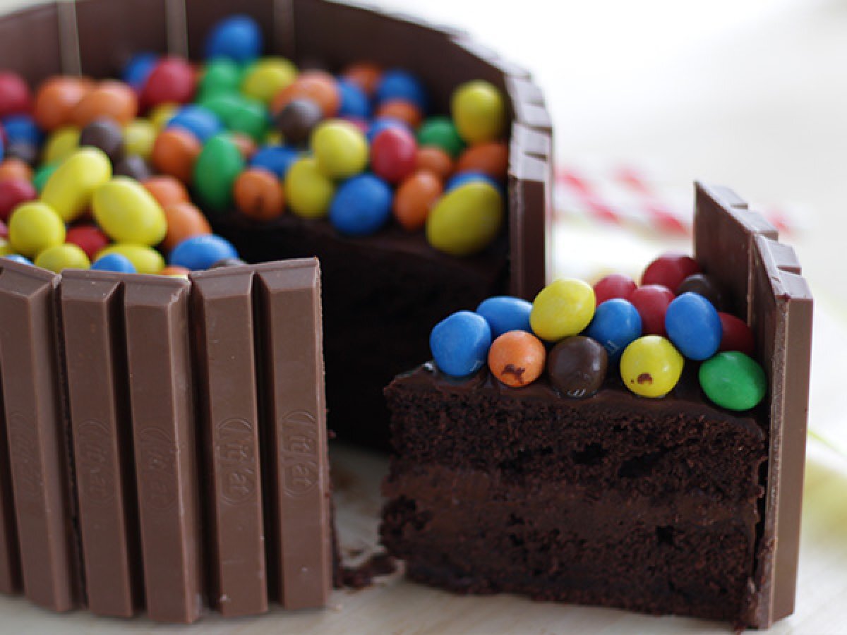 KitKat Cake- Video recipe ! - photo 3