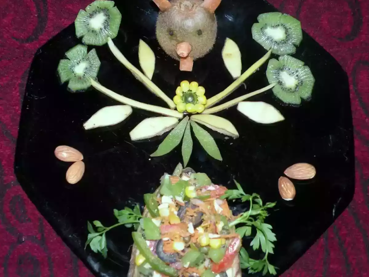 Kiwi Summer Salad with sweet n sour kiwi dressing