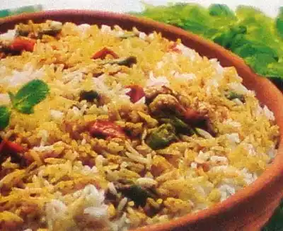 Knorr hyderabadi chicken / vegetable biryani & dal makhani