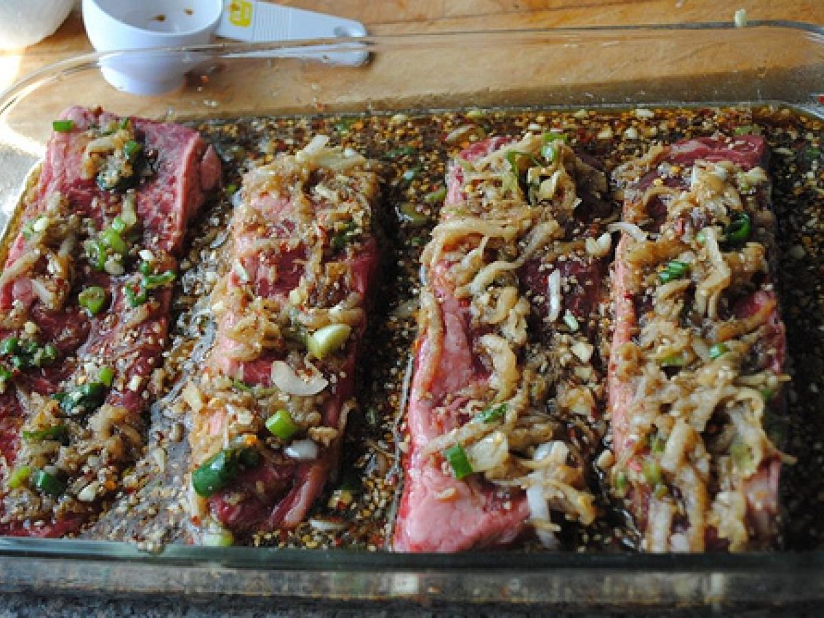 Korean BBQ: Marinated short ribs in lettuce leaves - photo 5