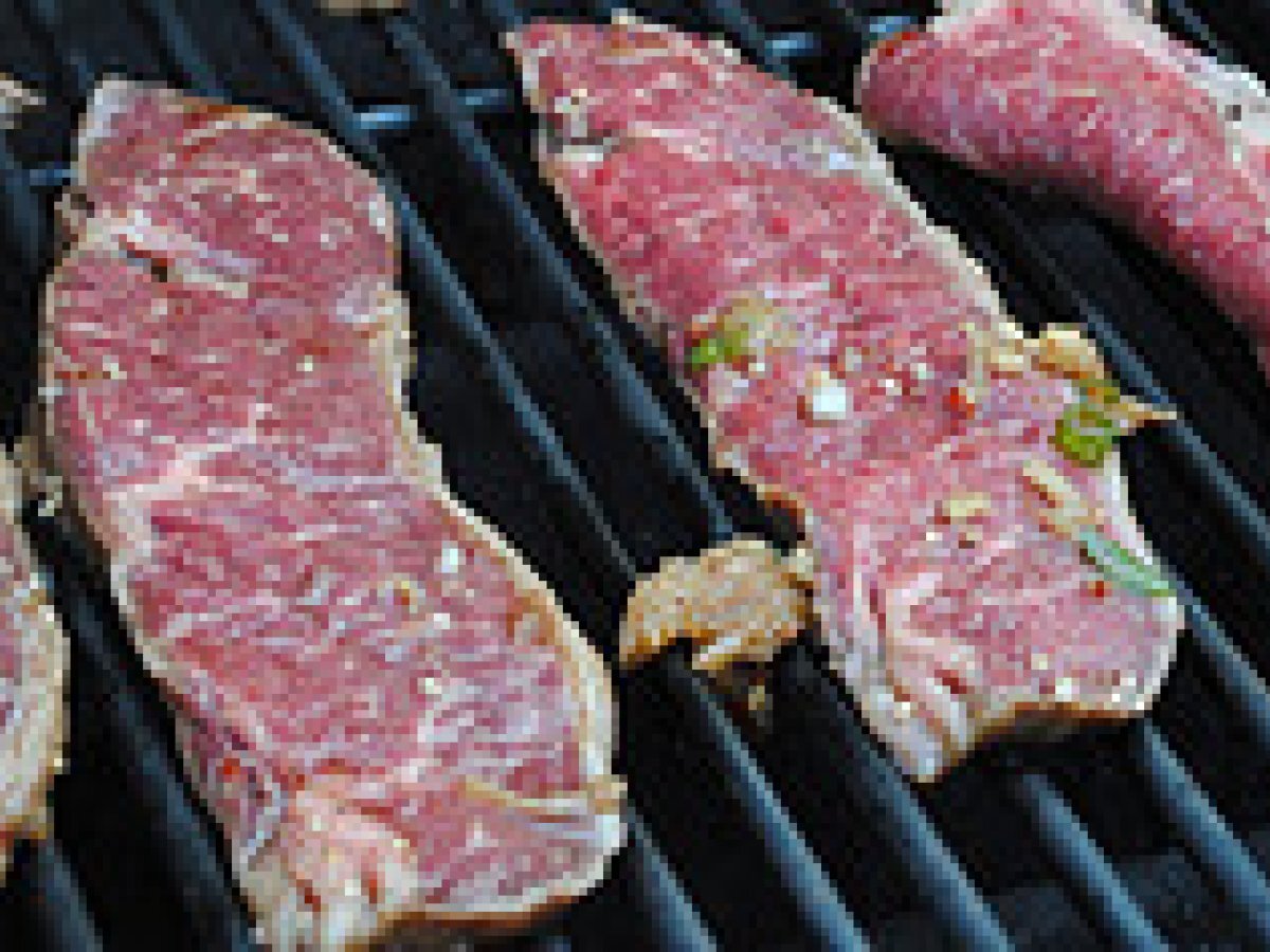 Korean BBQ: Marinated short ribs in lettuce leaves - photo 6