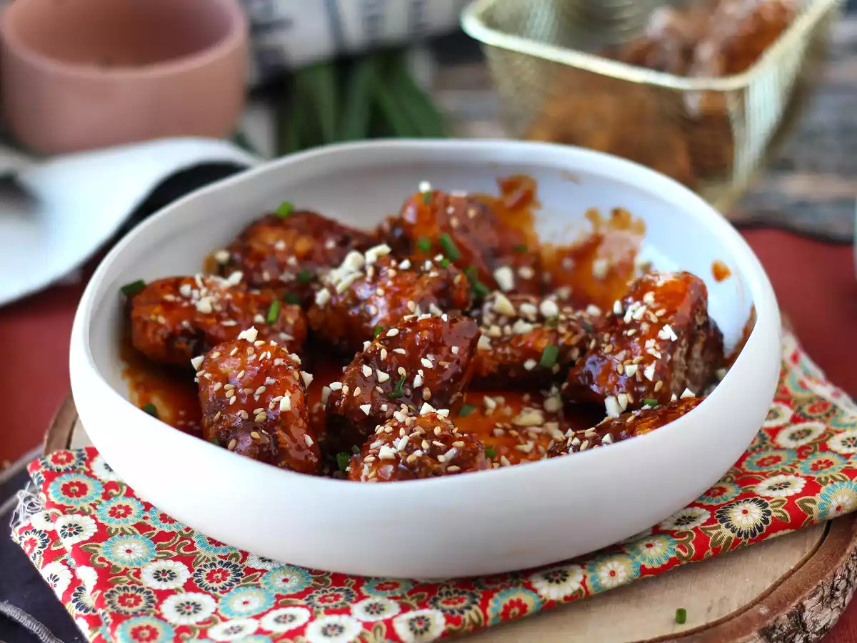 Korean fried chicken with spicy gochujang sauce - dakgangjeong - photo 2