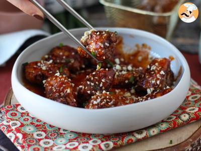 Korean fried chicken with spicy gochujang sauce - Dakgangjeong