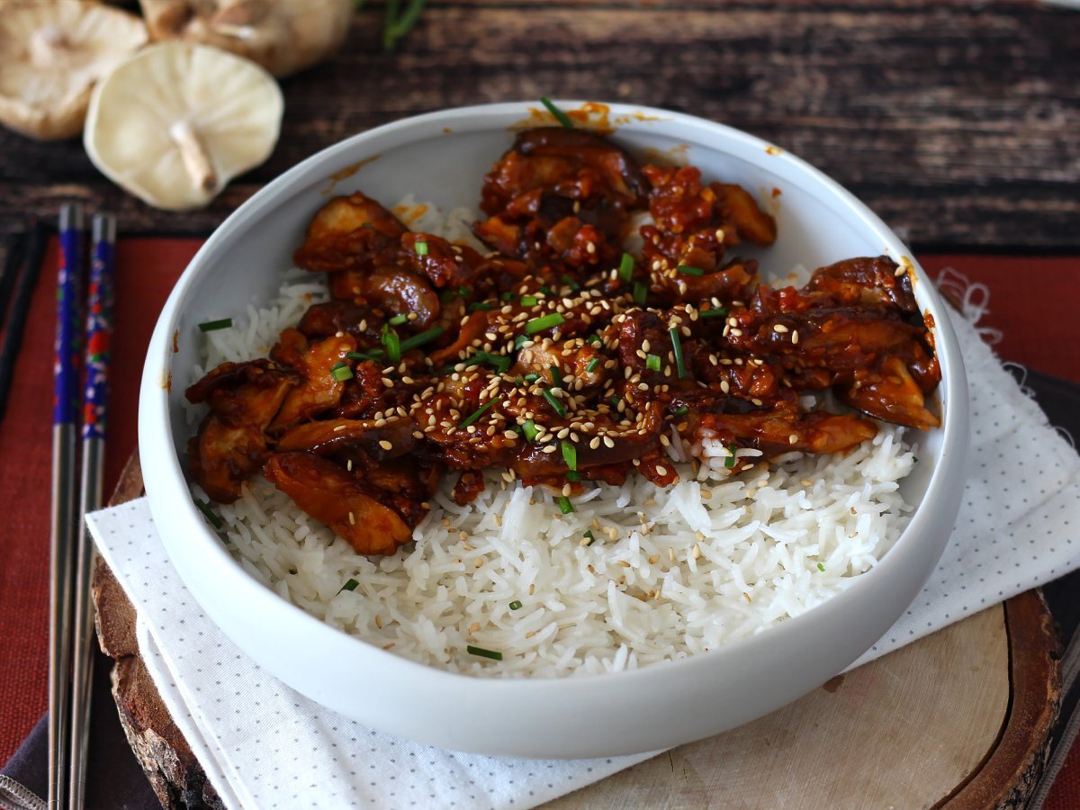 Korean style mushrooms - Shiitake mushrooms with Gochujang sauce - photo 2