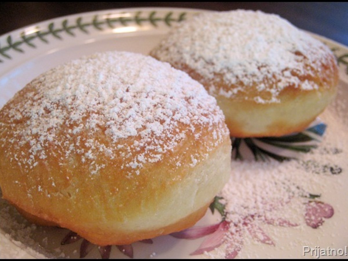 Krofne - Serbian doughnuts for good luck in 2010!