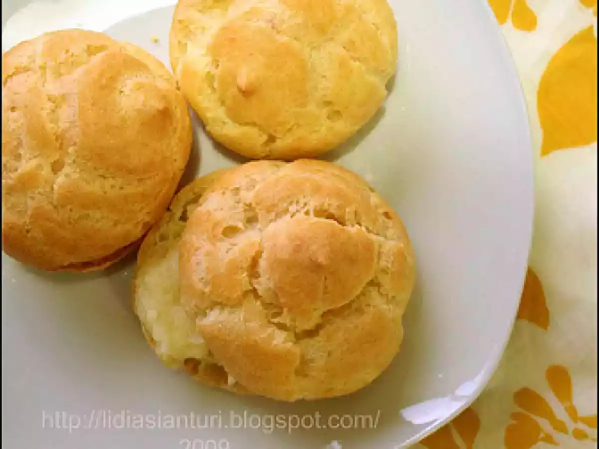 Kue Sus Isi Fla Vanili (Choux Pastry with Vanilla Filling)