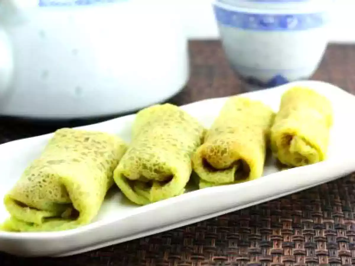 Kuih Dadar (Coconut Pancakes)
