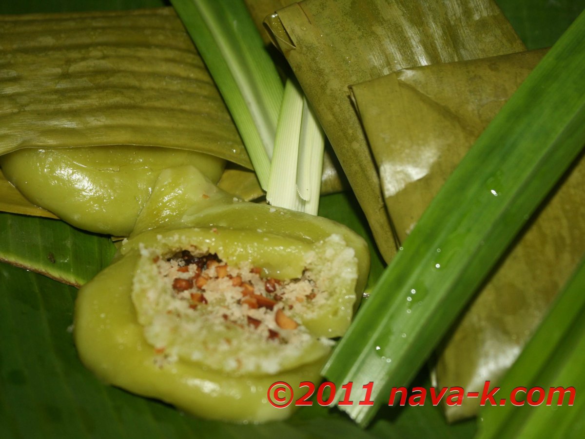 Kuih Koci (Cashew nut and Coconut Filling) - photo 2