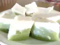 Kuih talam recipe (steamed pandan layered cake)