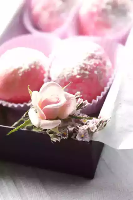Rose water scented truffles recipe: la vie en rose