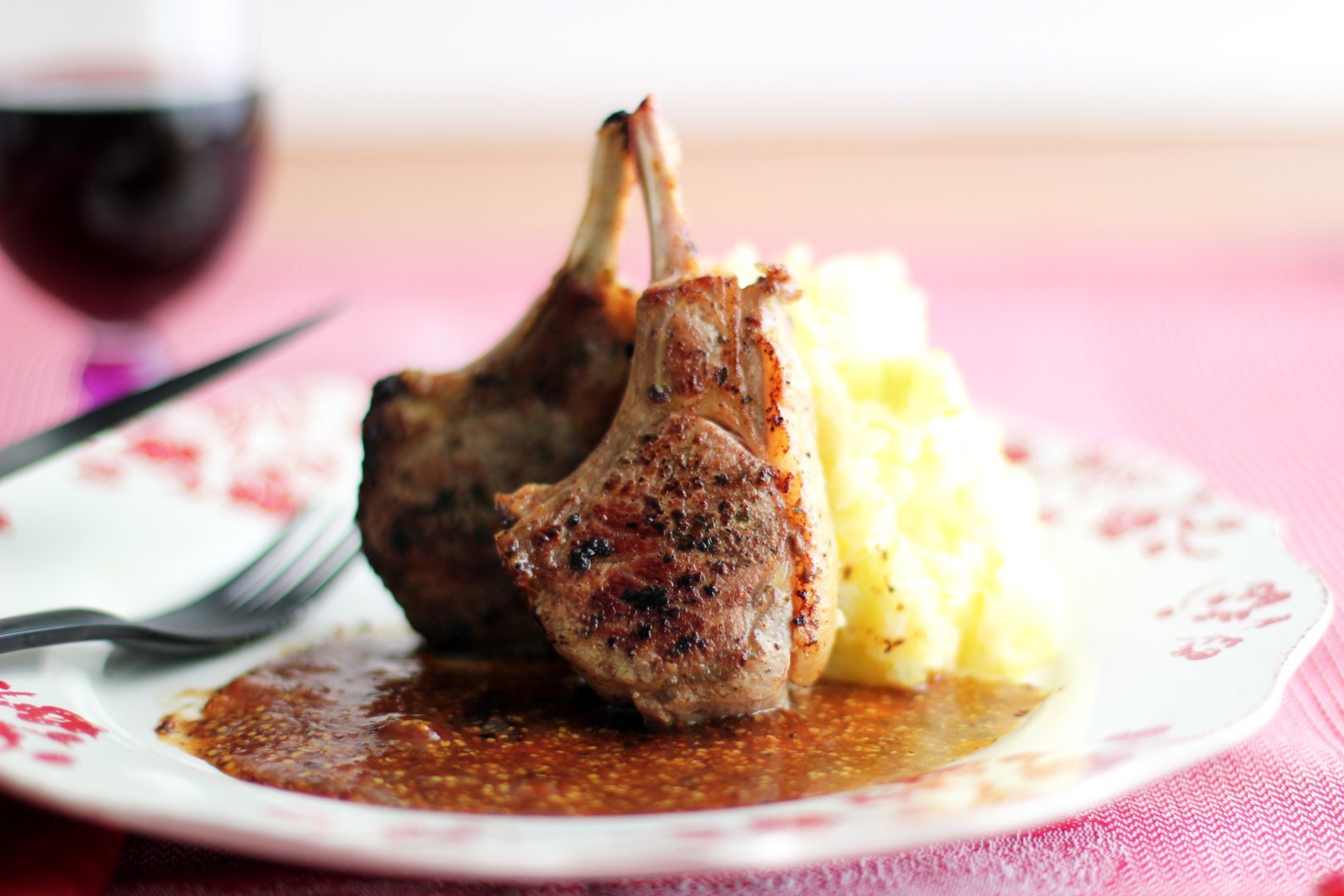 Lamb chops with red currant and mustard sauce