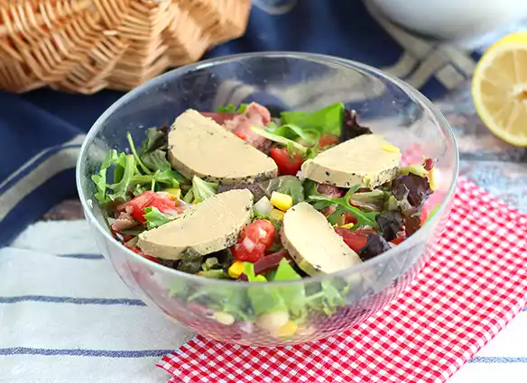 Landaise salad recipe with foie gras (périgourdine)