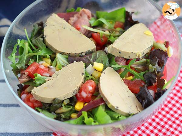 Landaise salad with foie gras (périgourdine salad) - photo 3