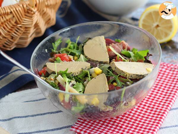 Landaise salad with foie gras (périgourdine salad) - photo 4