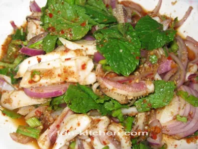 Larb Pla Meuk (Spicy Squid Salad)