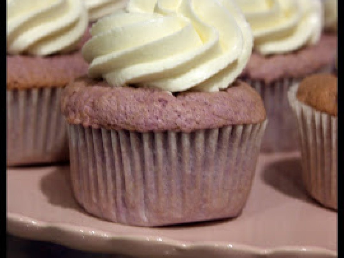 Lavender Chiffon Cupcakes with Swiss Meringue Buttercream - photo 6